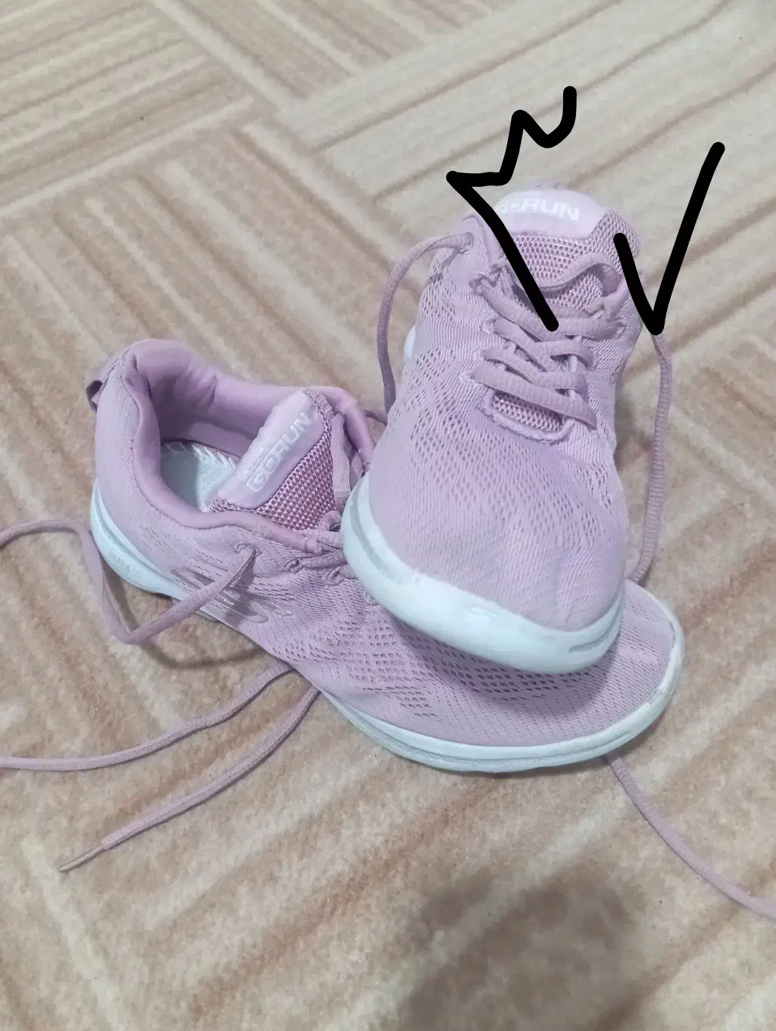 کفش زنانه|کیف، کفش، کمربند|رباط‌کریم, مسکن مهر آبشناسان|دیوار