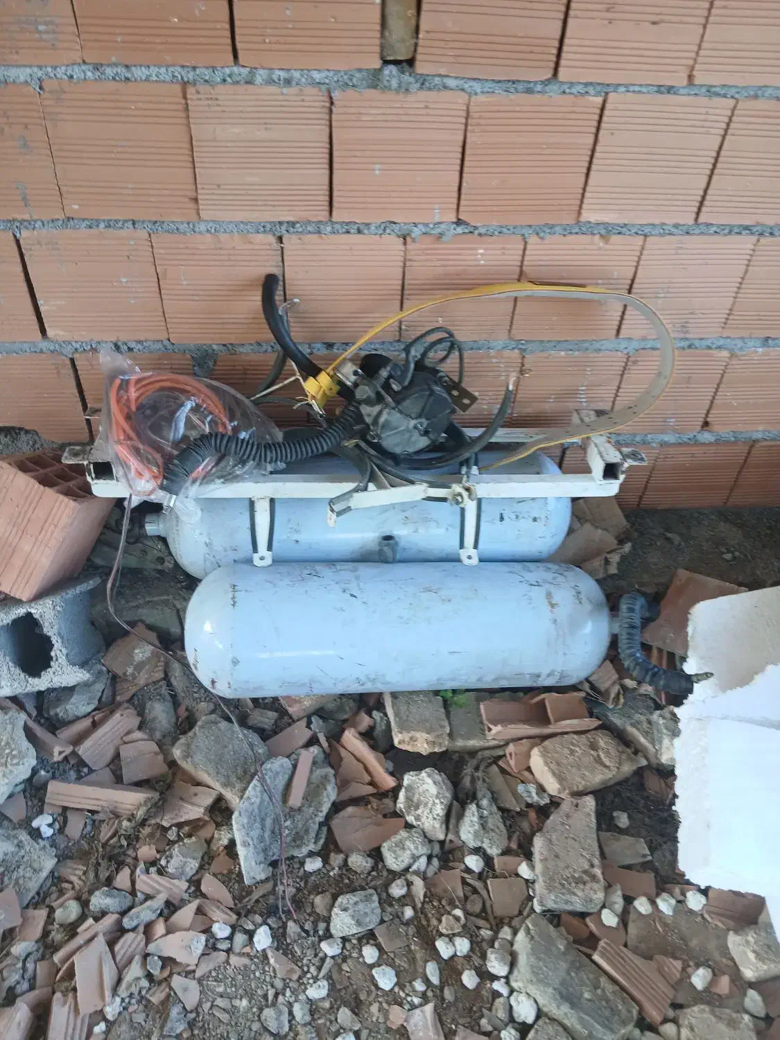 دو عدد کپسول گاز با تمام امکانات|ابزارآلات|چالوس, |دیوار