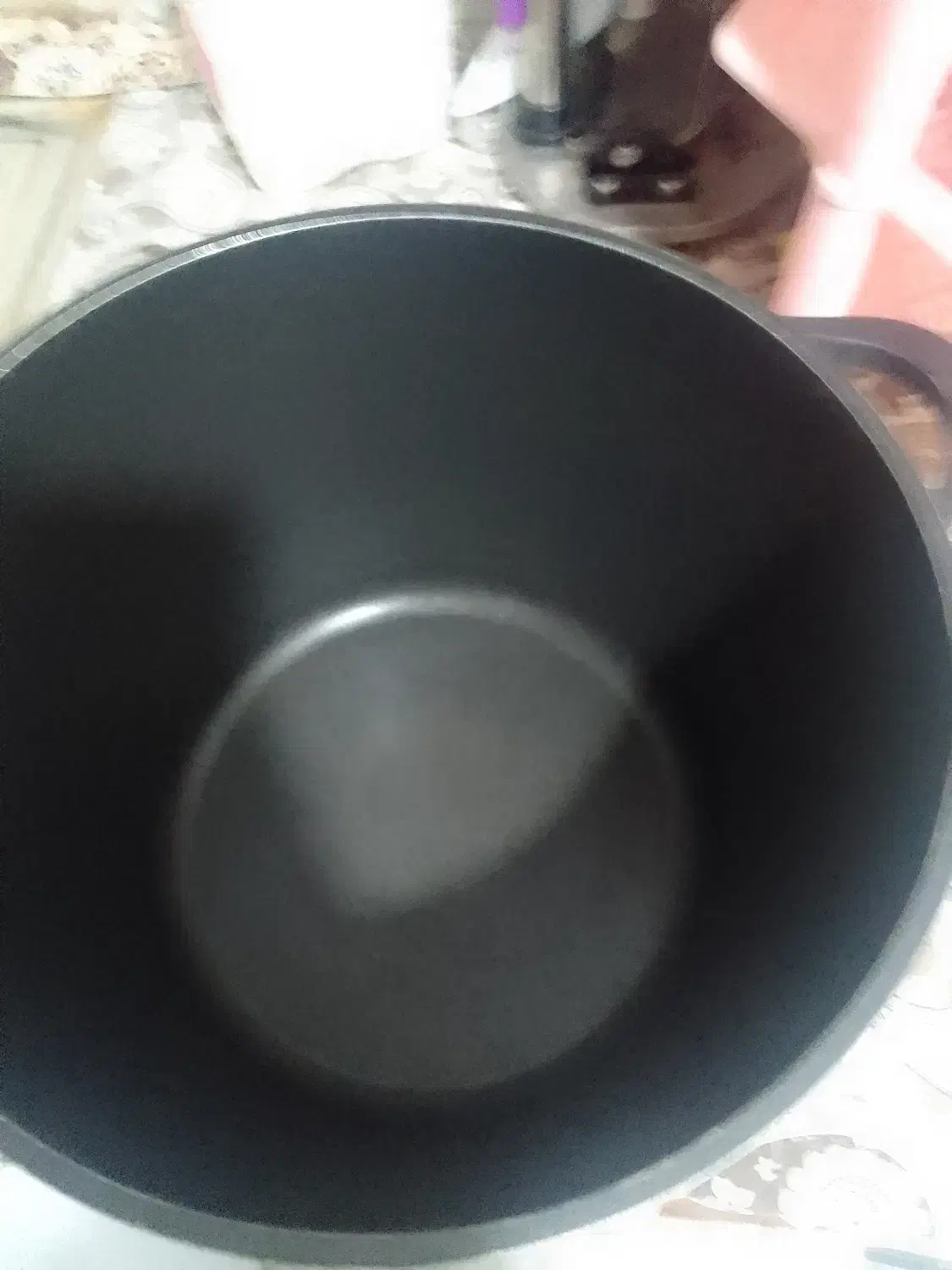 قابلمه چدن بزرگ درحده نو با کتری برقی نونو|ظروف پخت‌وپز|کرج, اخترآباد|دیوار