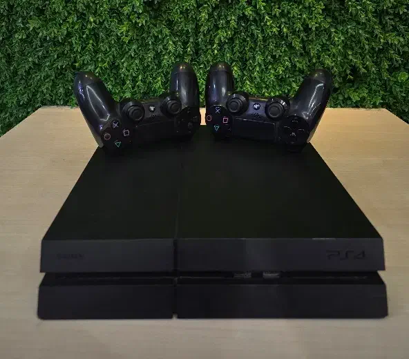 PS4 fat دو دسته اصلی کپی خور|کنسول، بازی ویدئویی و آنلاین|اصفهان, سعادت‌آباد|دیوار