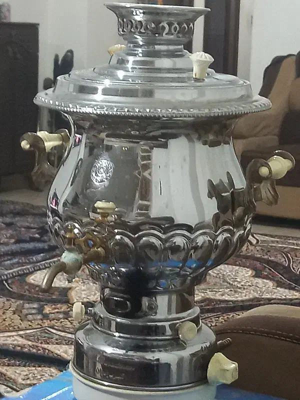 سماور ۶لیتر وکتاب پژ گازی ۱۶ سیخ|سماور، چای‌ساز، قهوه‌ساز|کرمانشاه, |دیوار