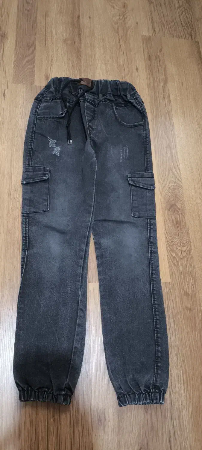 شلوار پسرانه|کفش و لباس بچه|رشت, معلم|دیوار