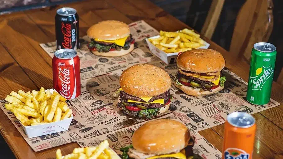 استخدام رستوران وفست فودی|استخدام خدمات فروشگاه و رستوران|ماکو, |دیوار