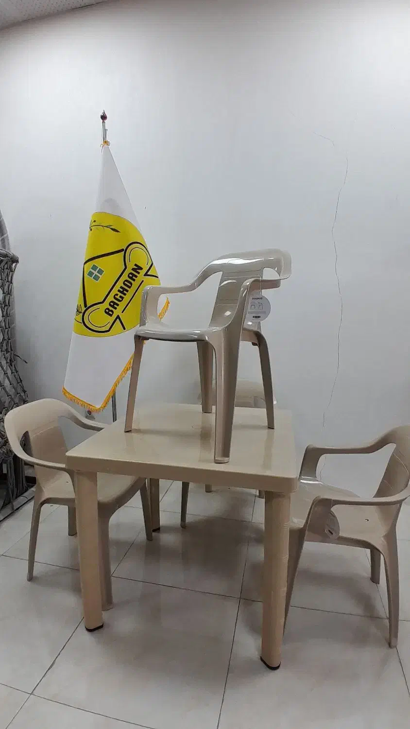 صندلی پلاستیکی دسته دار همایش/جیگرکیفست فود مدل DS|صندلی و نیمکت|چهارباغ, |دیوار