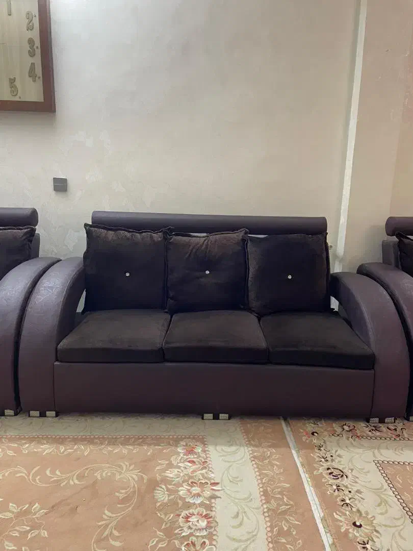 مبل|مبلمان خانگی و میز عسلی|اندیشه, اندیشه فاز ۳|دیوار