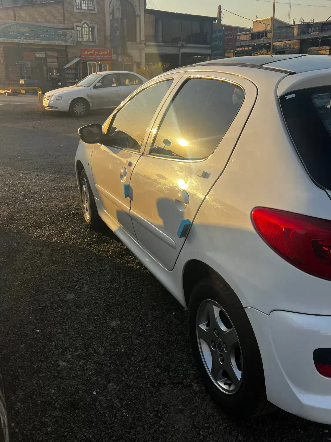 پژو۲۰۷ پانا ۴۰۲|خودرو سواری و وانت|شهر ری, بازار آهن|دیوار