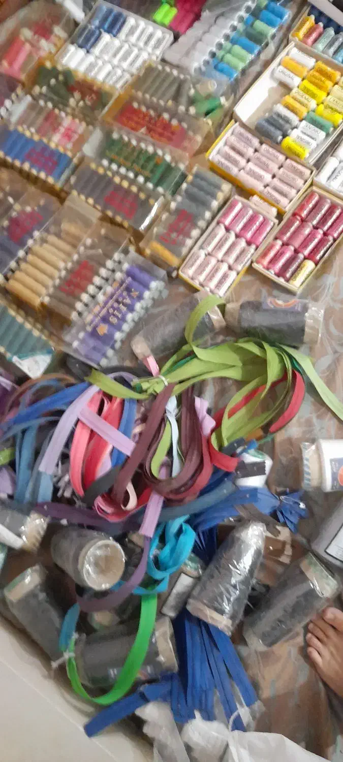 حراج لوازم خرازی بدلیل تغییر شغل|لوازم خیاطی و بافتنی|سیمین شهر, |دیوار