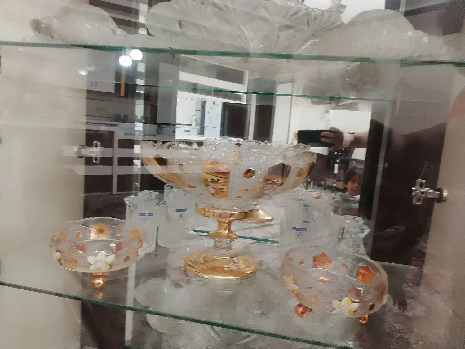 بلور ویترینی چک و فرانسوی|ظروف سرو و پذیرایی|اصفهان, حصه شمالی|دیوار