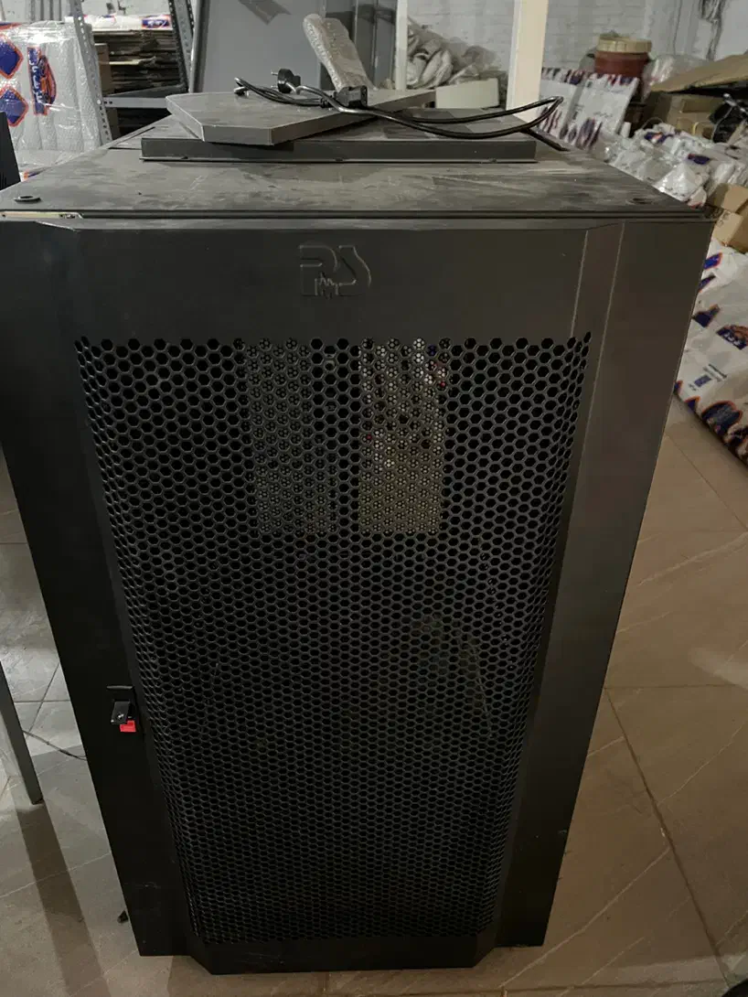 رک ۲۱ و ۱۸ یونیت پایا سیستم و رک ۵ و ۱۲ یونیت|دفتر کار|محمدشهر, محمدشهر|دیوار