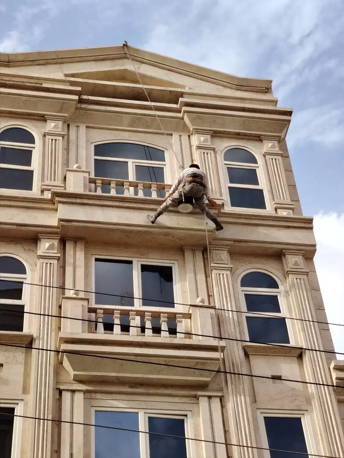 جذب استخدام نیروی کار در ارتفاع راپل نما|استخدام صنعتی، فنی، مهندسی|قم, زنبیل آباد|دیوار