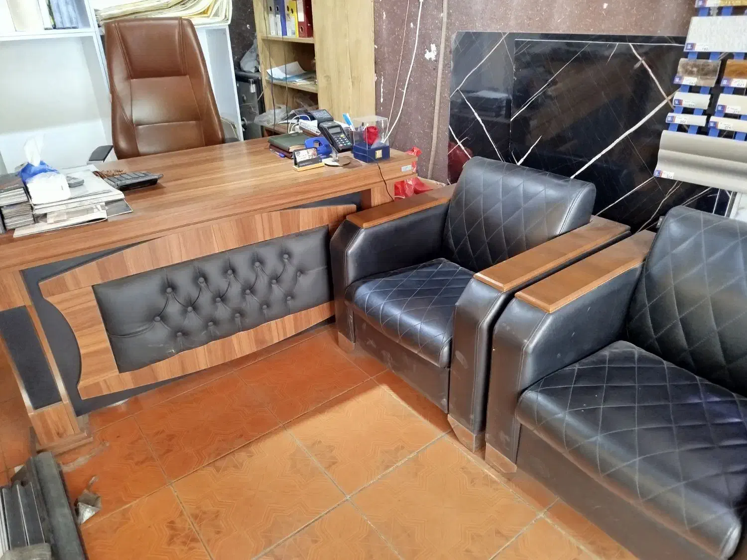 میز و صندلی اداری|مبلمان اداری|قرچک, زیبا شهر|دیوار