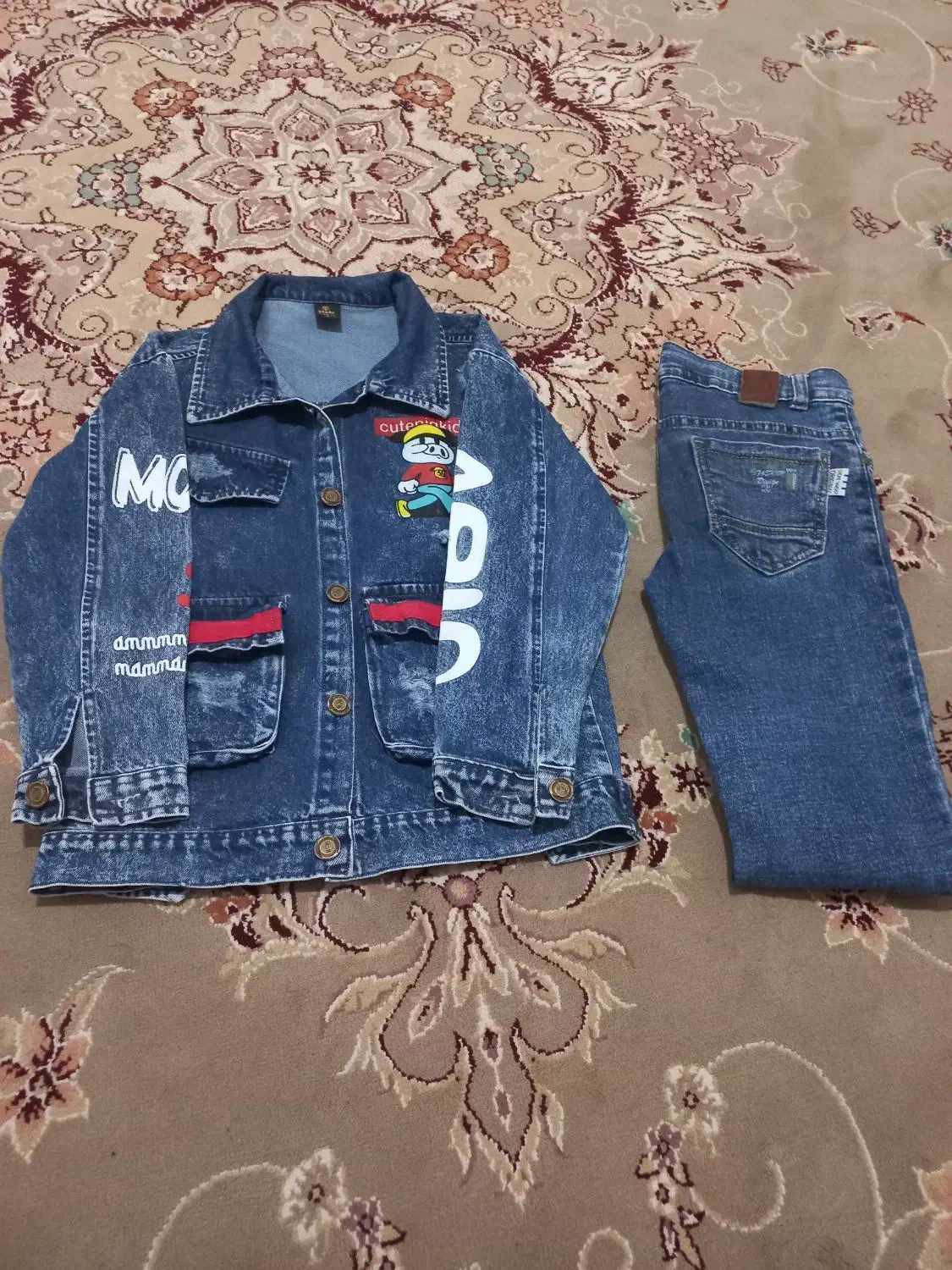 کت‌وشلوارجین‌درحدنو|کفش و لباس بچه|قم, شهرک امام حسن|دیوار