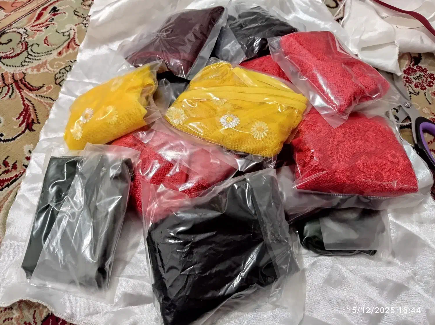 مینی اسکارف یلدایی|لباس|خرمشهر, |دیوار