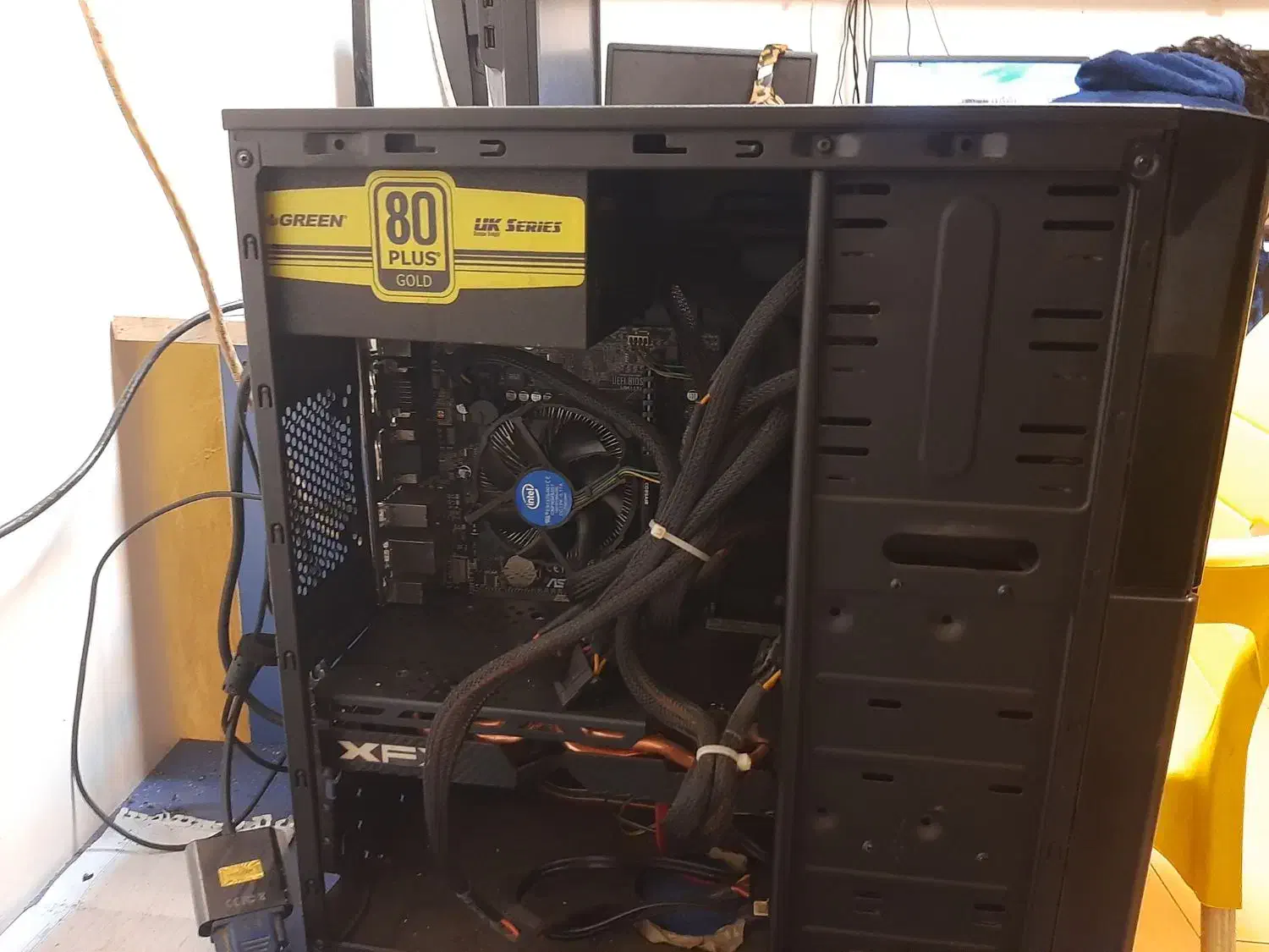 ۹ عدد کامپیوتر گیمینگ و رندرینگ|رایانه رومیزی|رشت, سعدی (تختی)|دیوار