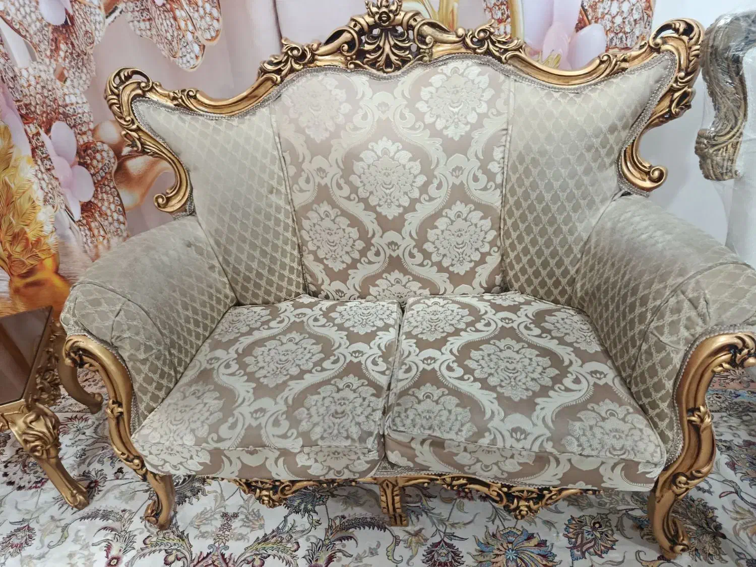 مبل|مبلمان خانگی و میز عسلی|تهران, تختی|دیوار