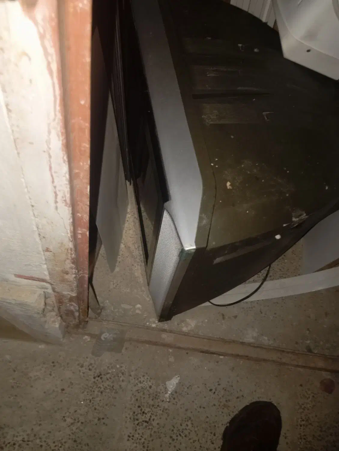 تلویزیون وابگرمکن|کولر گازی و فن‌کوئل|قشم, |دیوار