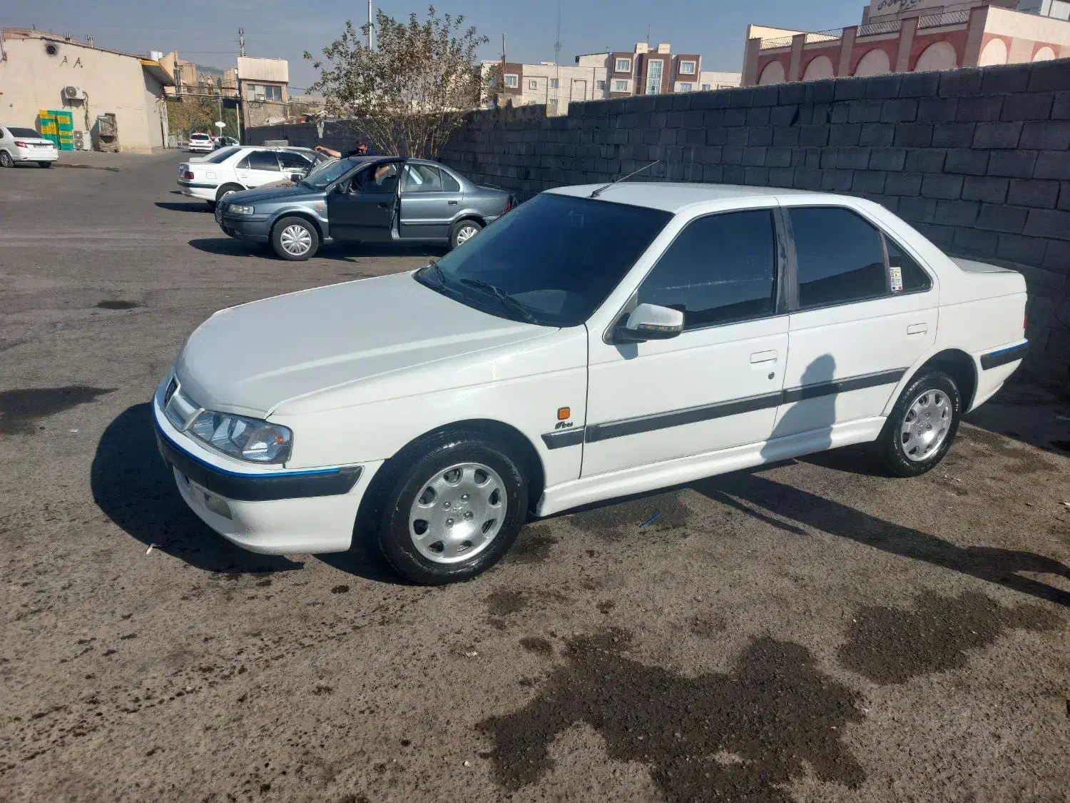 پژو پارس نقد و معاضه|خودرو سواری و وانت|قم, تعویض پلاک|دیوار