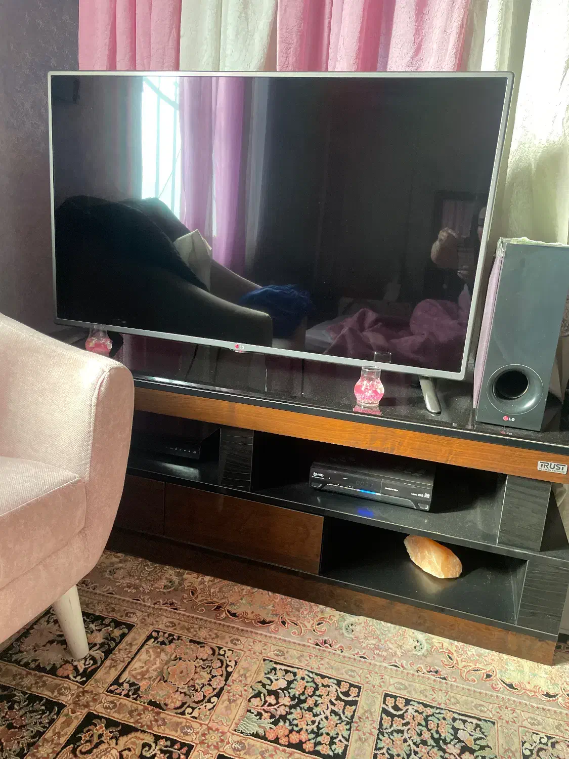 تلویزیون فوری|تلویزیون و پروژکتور|کرج, ساماندهی|دیوار