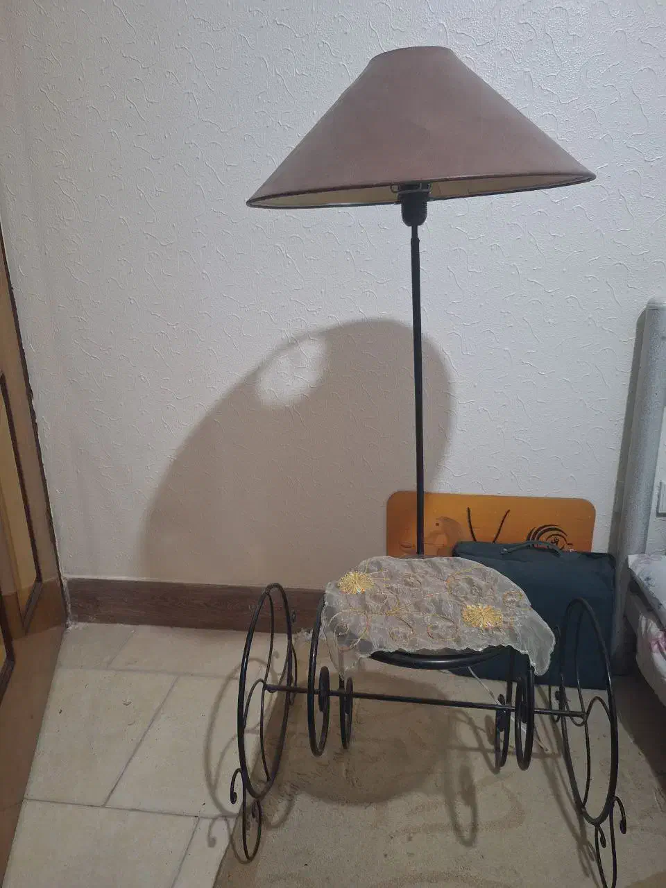 چراغ خواب|چراغ خواب و آباژور|شاهینشهر, چمران|دیوار