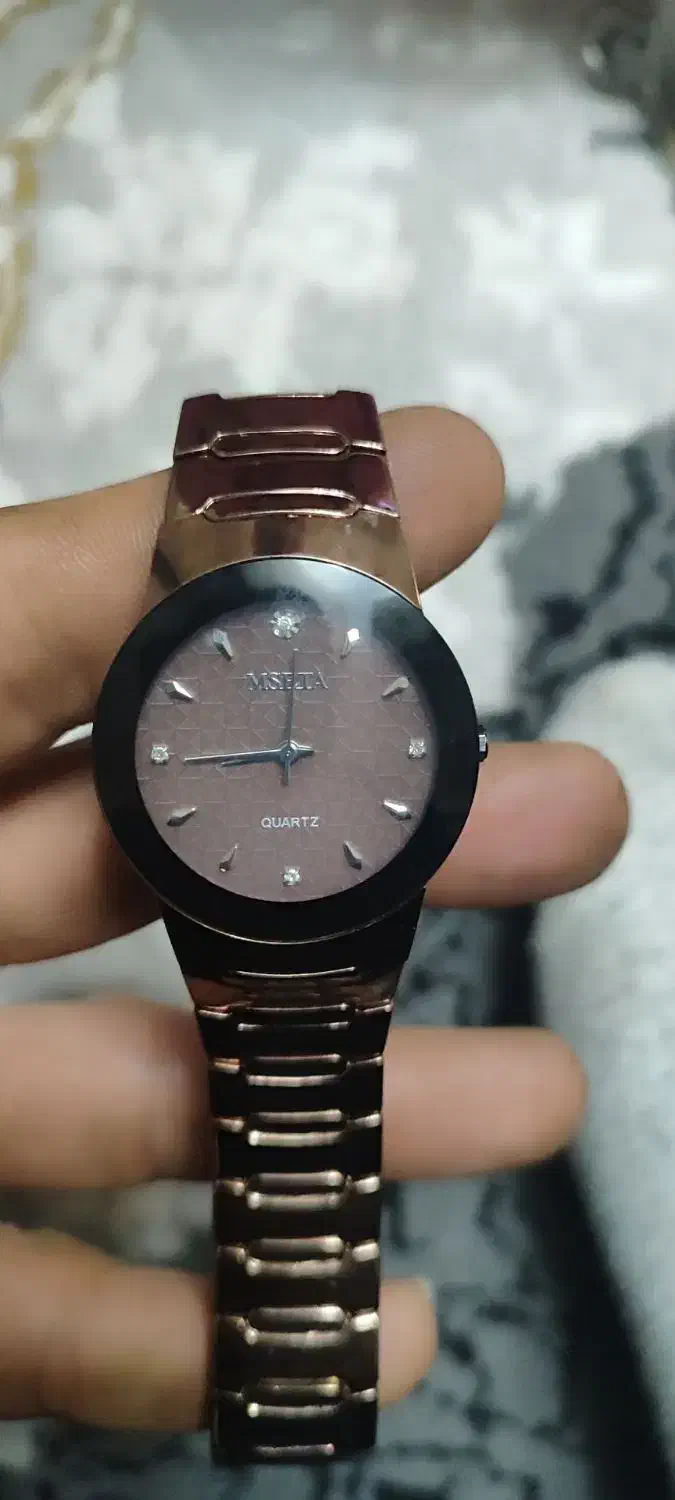 ساعت|ساعت|شاهین‌شهر, عطار|دیوار