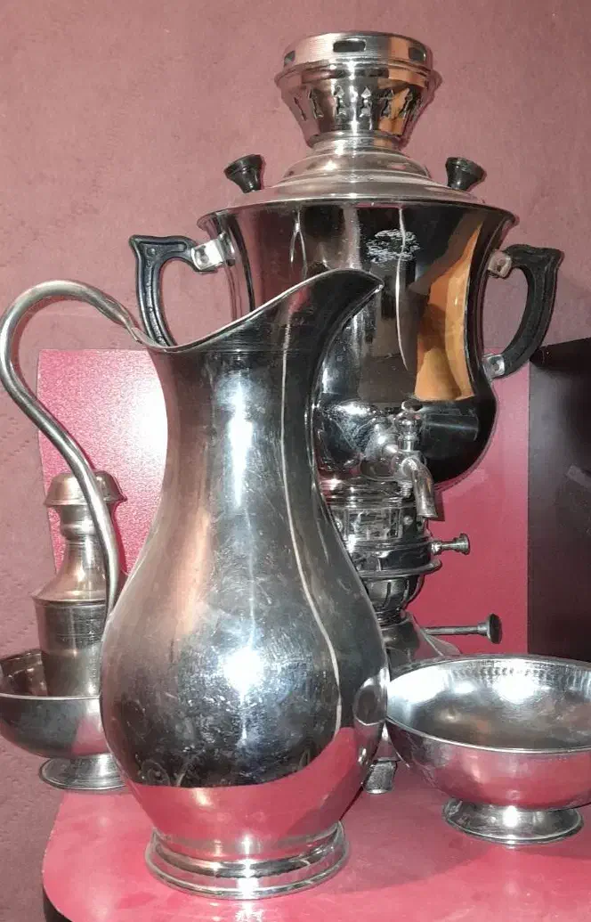 وسایل قدیمی|کلکسیون اشیاء عتیقه|بن, |دیوار