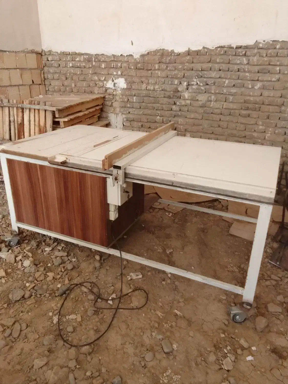 دستگاه برش دست ساز|ابزارآلات|ارومیه, |دیوار