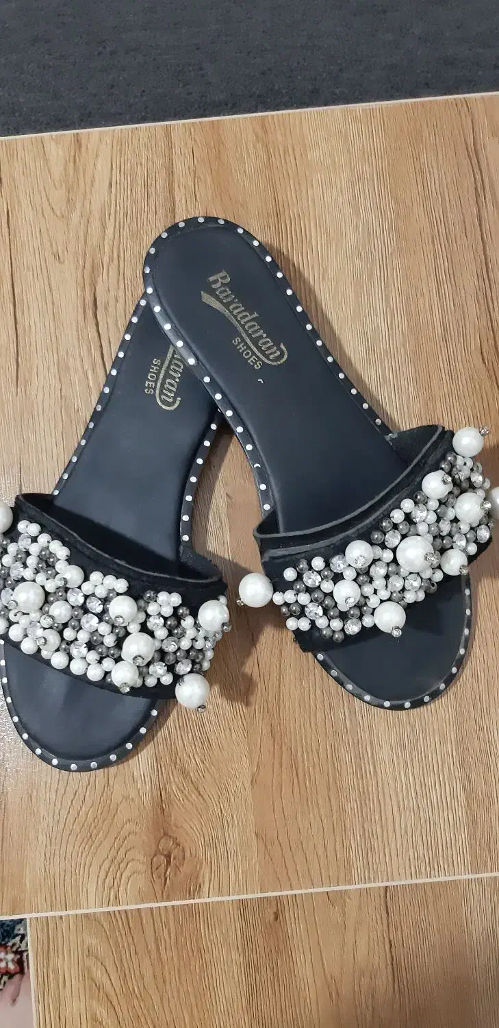 دمپایی رو فرشی|کیف، کفش، کمربند|سبزوار, قصبه غربی|دیوار