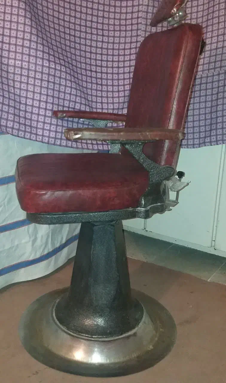 صندلی آرایشگری، درب وردی،کفش اسپرت|حراج|فولادشهر, A2|دیوار