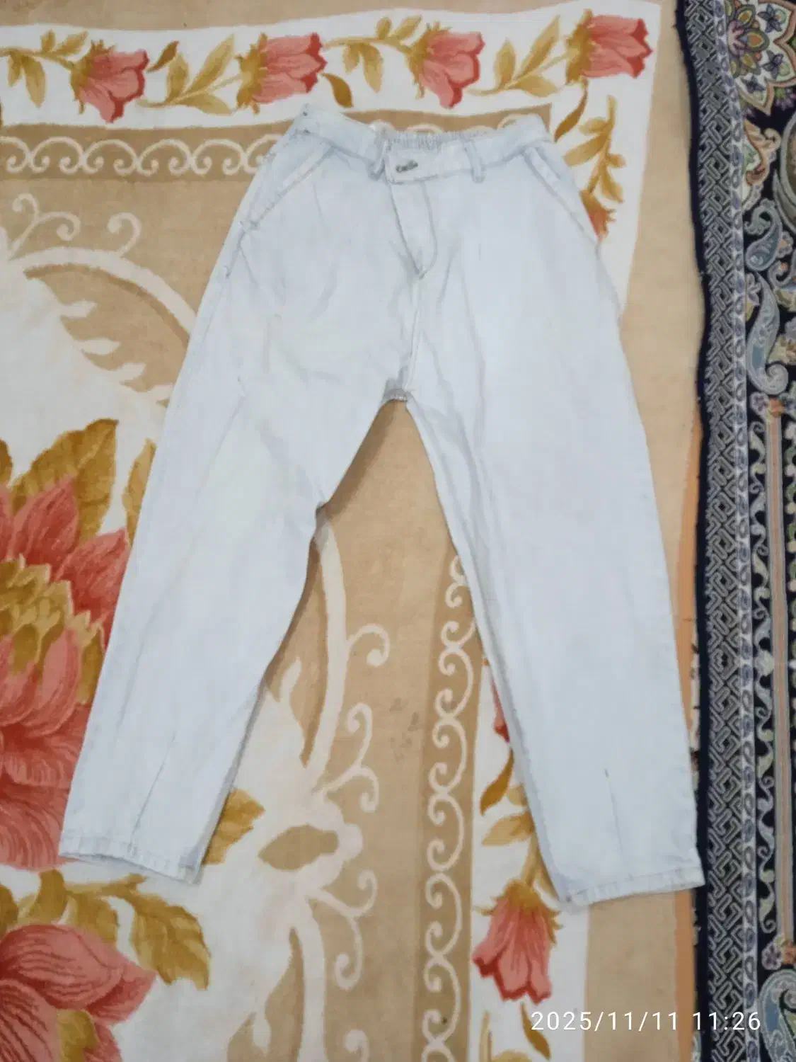 شلوار|لباس|قم, ولیعصر|دیوار