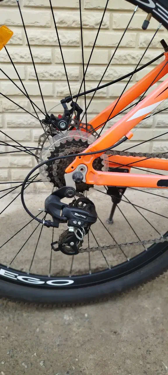 دوچرخه|دوچرخه، اسکیت، اسکوتر|شفت, |دیوار