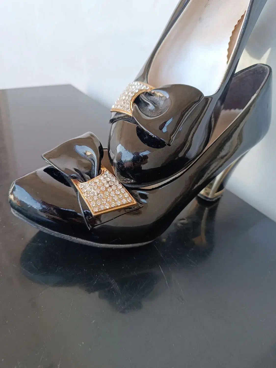 کفش مجلسی|کیف، کفش، کمربند|الشتر, |دیوار