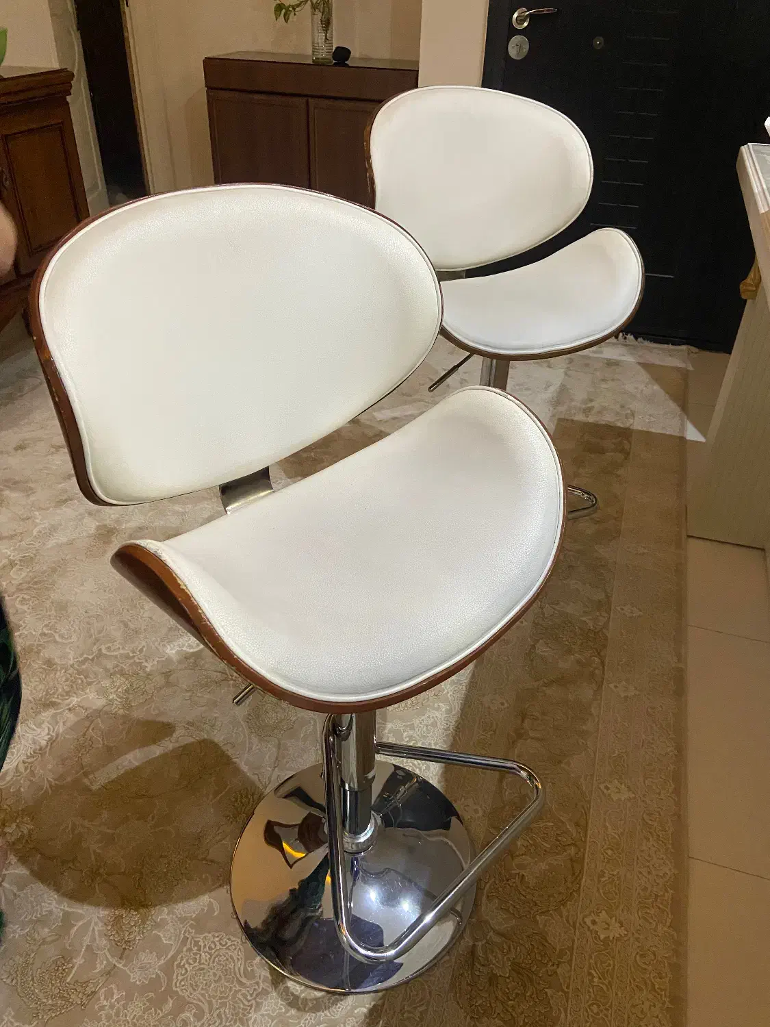 صندلی|صندلی و نیمکت|اندیشه, شهرک مریم|دیوار