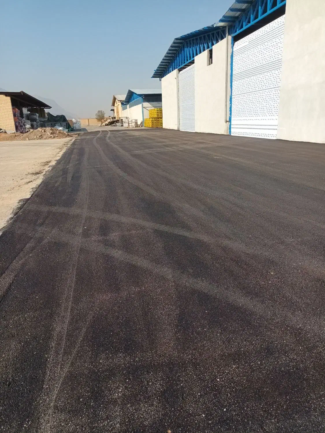 خدمات آسفالت ایزوگام بتن ریزی و جدول کاری تضمینی|خدمات پیشه و مهارت|خمینی‌شهر, |دیوار