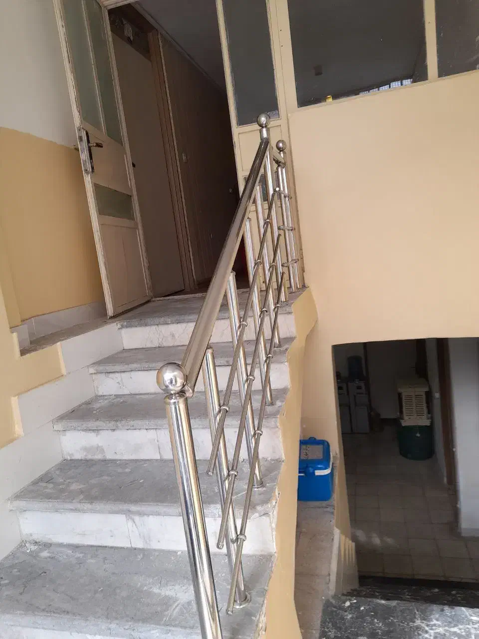 نصب و فروش نرده پله هندی/گردان و استیل تضمینی|خدمات پیشه و مهارت|ارومیه, |دیوار