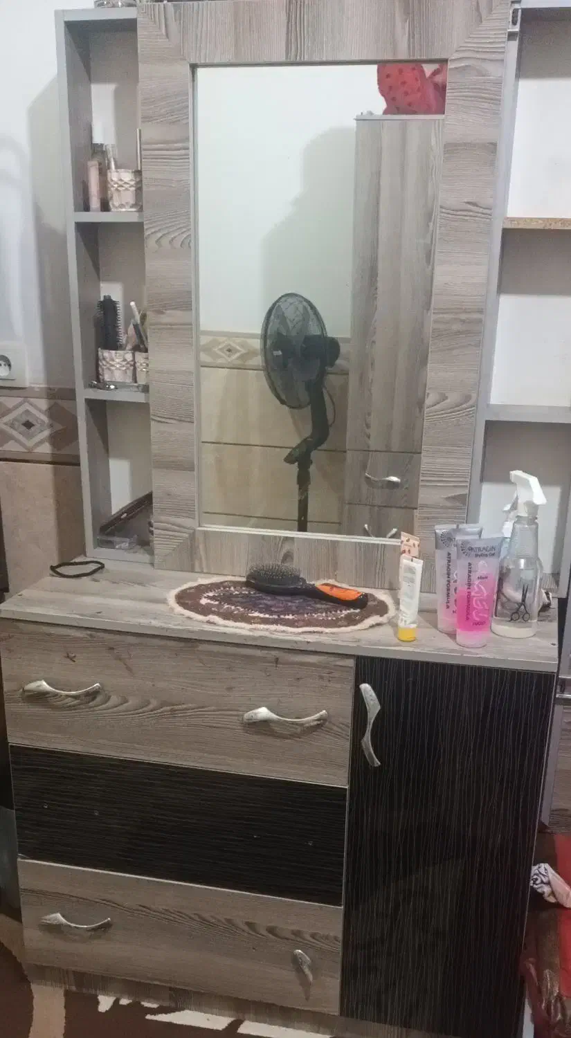 سلام میر ارایشی|جاکفشی، کمد، دراور|زرند, |دیوار