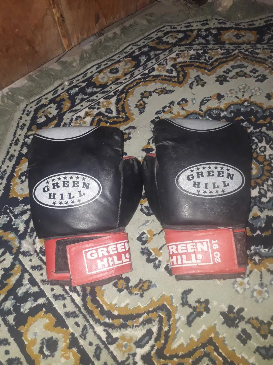 دستکش بوکس|تجهیزات ورزشی|کنگاور, |دیوار