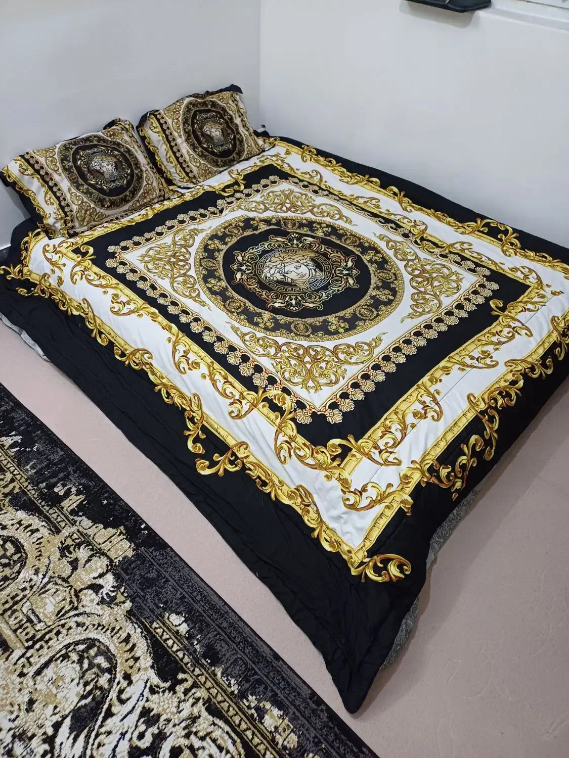 ست ۵ تیکه تخت خواب ورساچه ۲ نفره|رختخواب، بالش، پتو|نظرآباد, شهرک آزادگان|دیوار