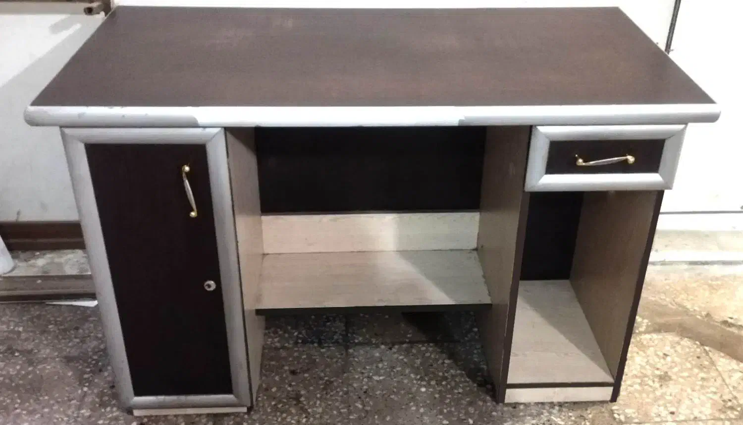 میز اداری|مبلمان اداری|نهاوند, |دیوار