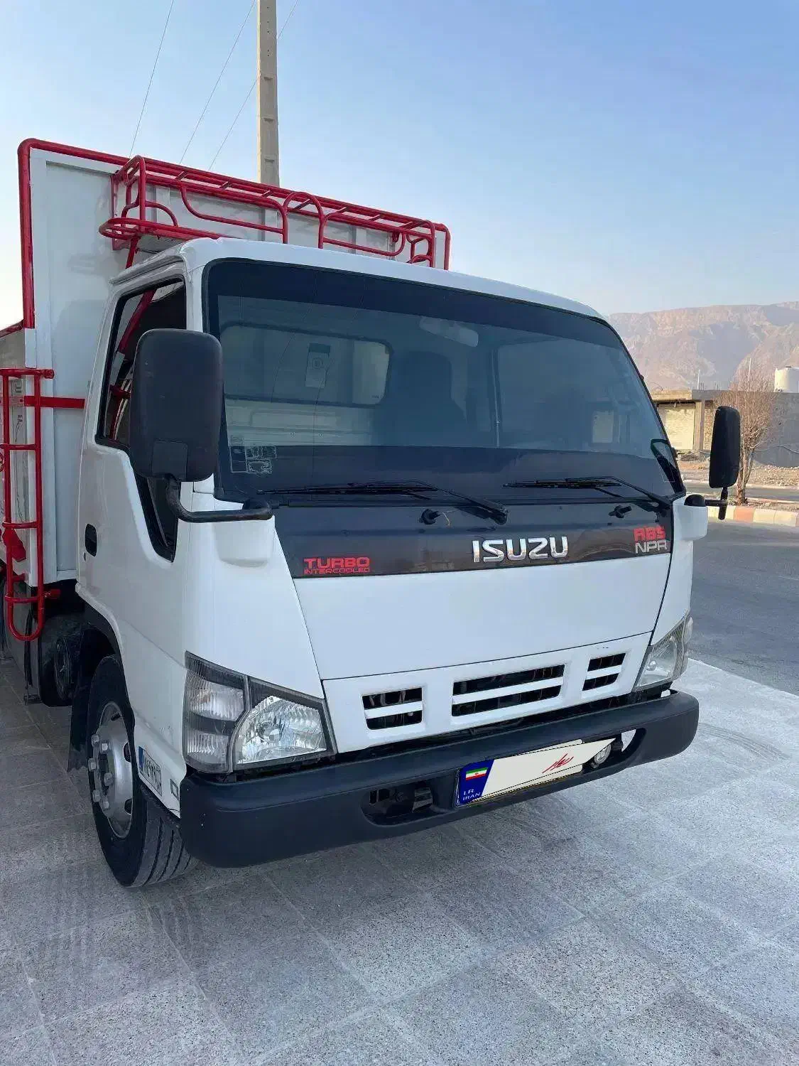 ایسوزو ۶ تن مدل ۱۳۸۹|خودرو سنگین|بستک, |دیوار