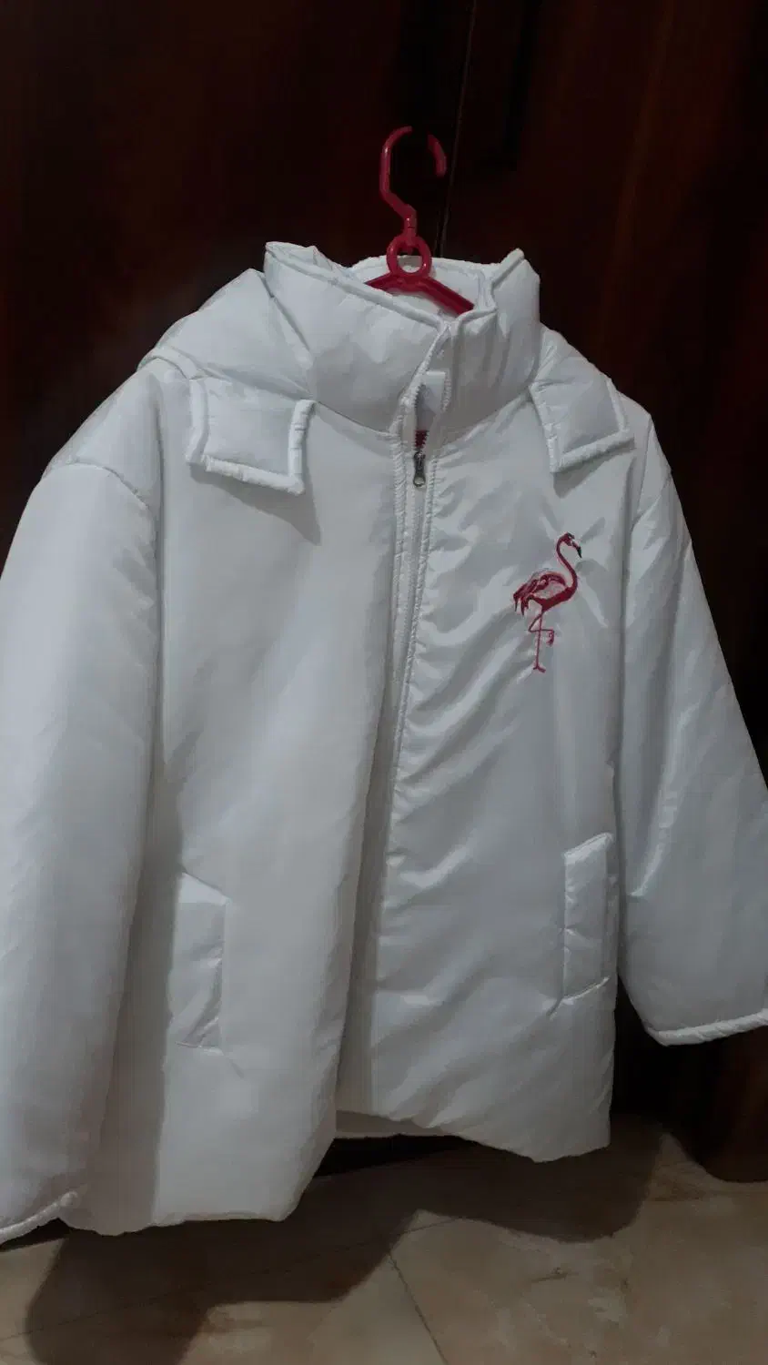 کاپشن سفید با طرح فلامینگو|کفش و لباس بچه|رشت, معلولین|دیوار