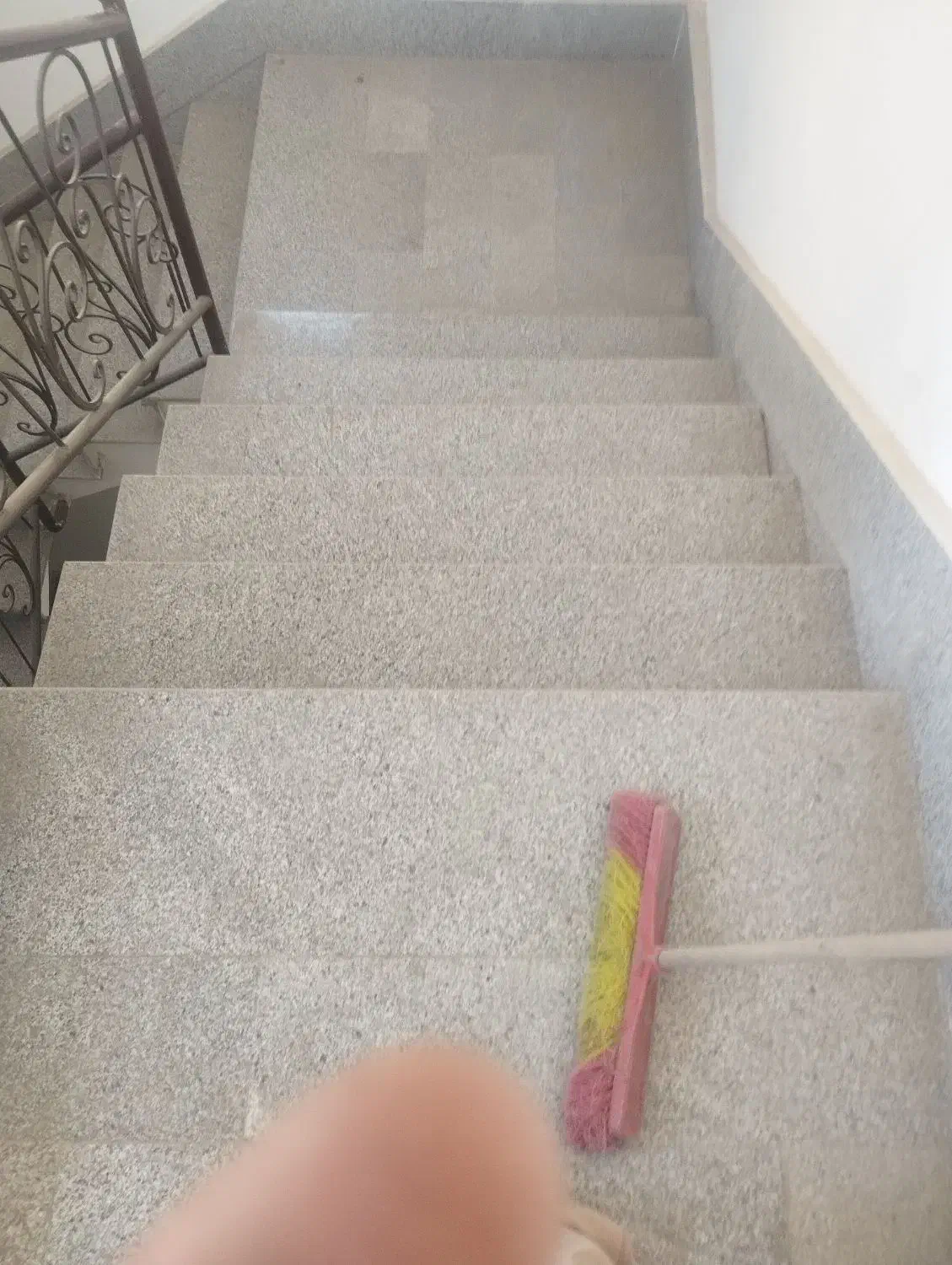 باسلام و درود نظافت ساختمان پله پیلوت مشاعات|خدمات نظافت|مشهد, الهیه|دیوار