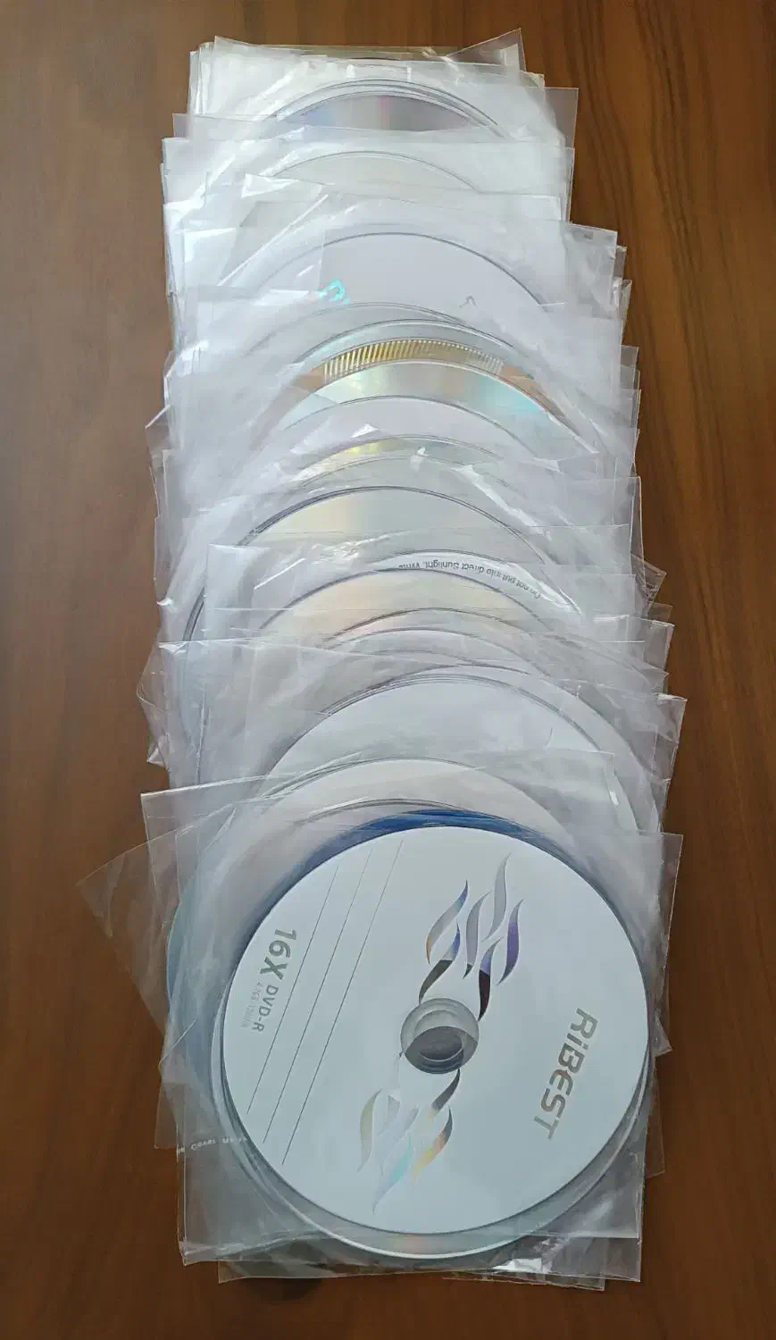 فروش ۱۴۰ عدد DVD فیلم|فیلم و موسیقی|سنندج, |دیوار