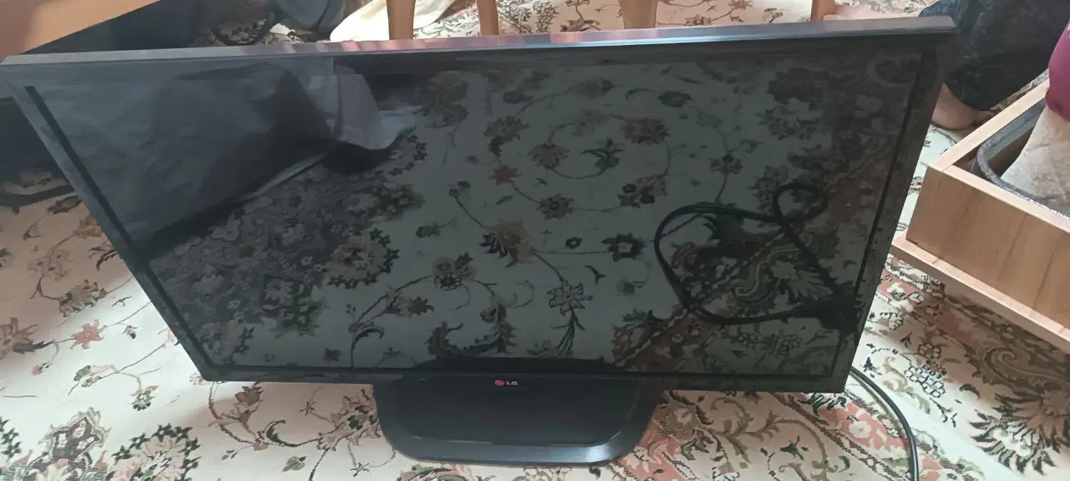 یک دستگاه تلویزیون  LG|تلویزیون و پروژکتور|نظرآباد, نظرآباد|دیوار