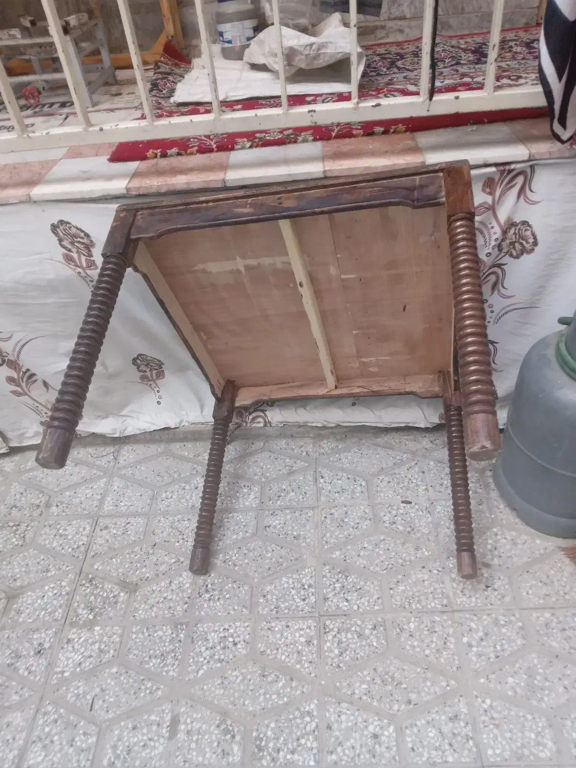 کرسی چوبی|مبلمان خانگی و میز عسلی|بروجرد, |دیوار