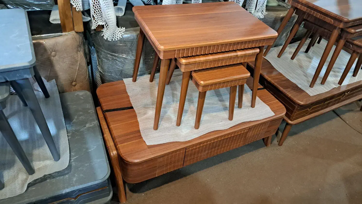 میز جلومبلی اروین|مبلمان خانگی و میز عسلی|رشت, کوی حسینی|دیوار