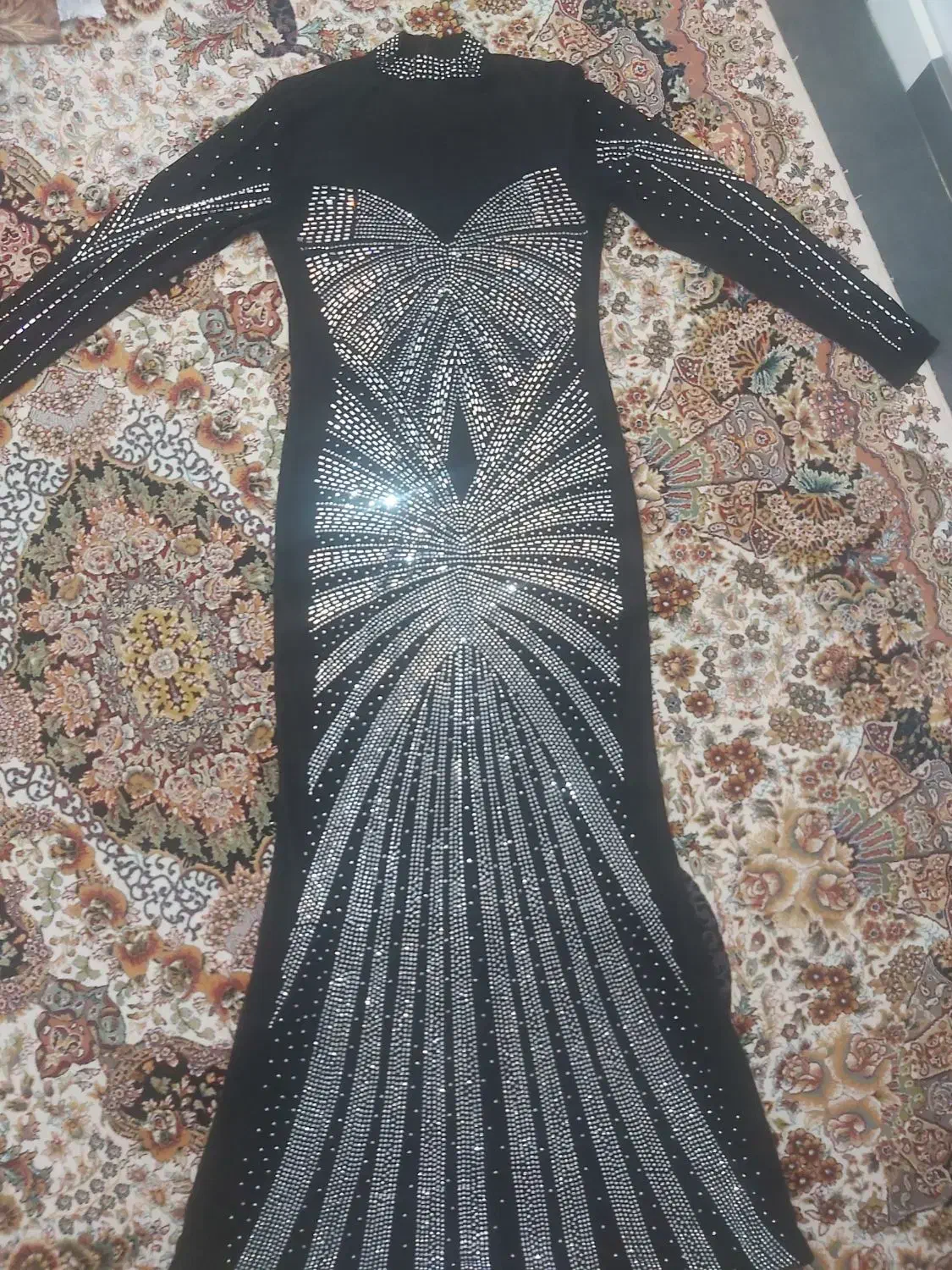 لباس مجلسی|لباس|خاوران, |دیوار