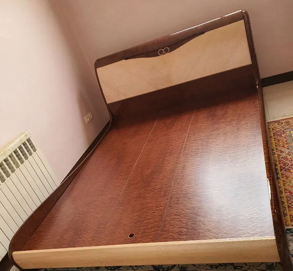 سرویس خواب|تخت و سرویس خواب|اصفهان, باغ دریاچه|دیوار