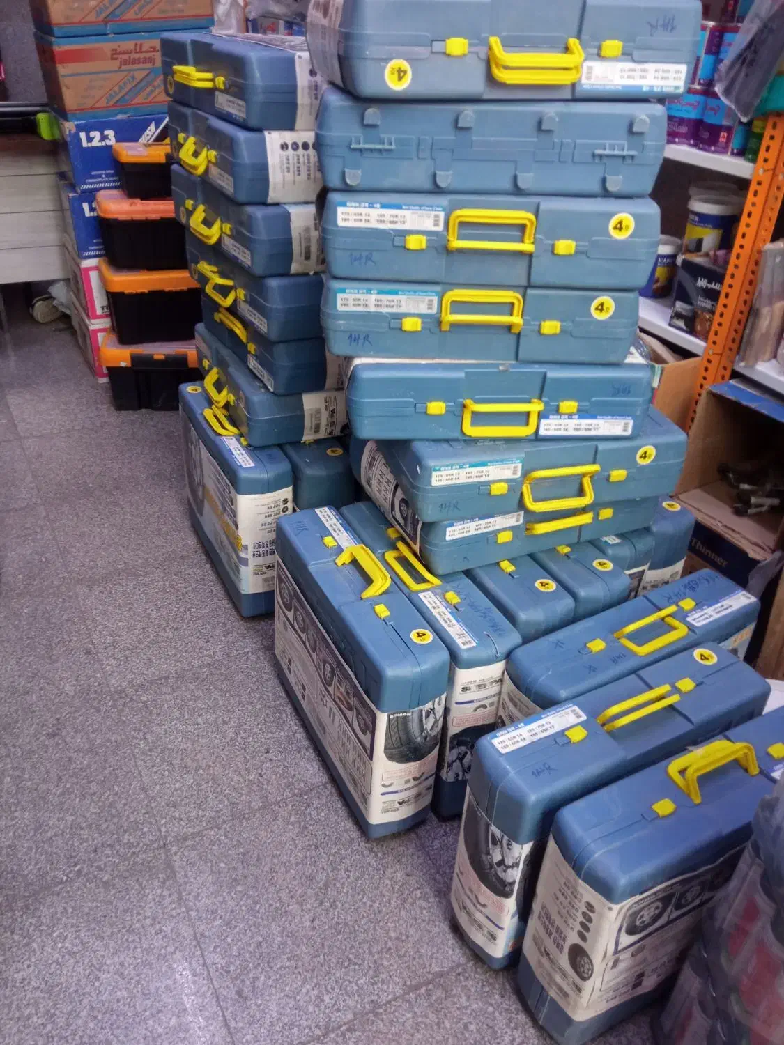 زنجیر چرخ عمده و تک جدید با کیف ودستکش سایز 13و14|قطعات یدکی و لوازم جانبی|مشهد, مقدم|دیوار