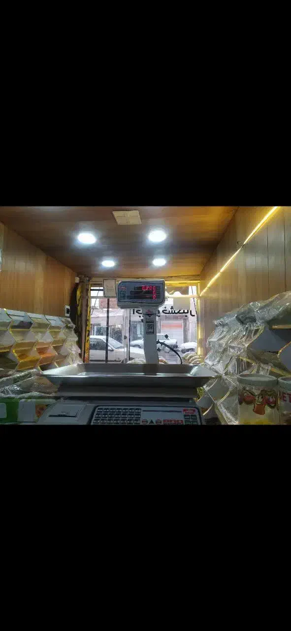 جام آجیل و شکلات و استند ۶ طبقه|فروشگاه و مغازه|پیر بکران, |دیوار