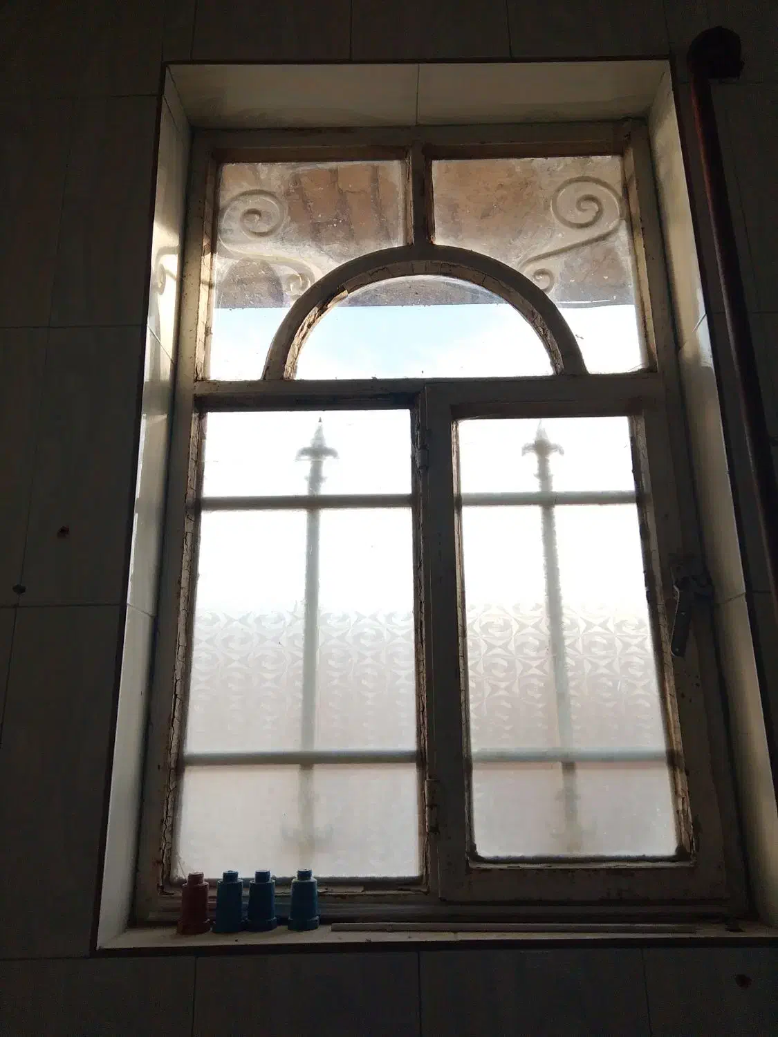 پنجره|مصالح و تجهیزات ساختمان|کوهدشت, |دیوار